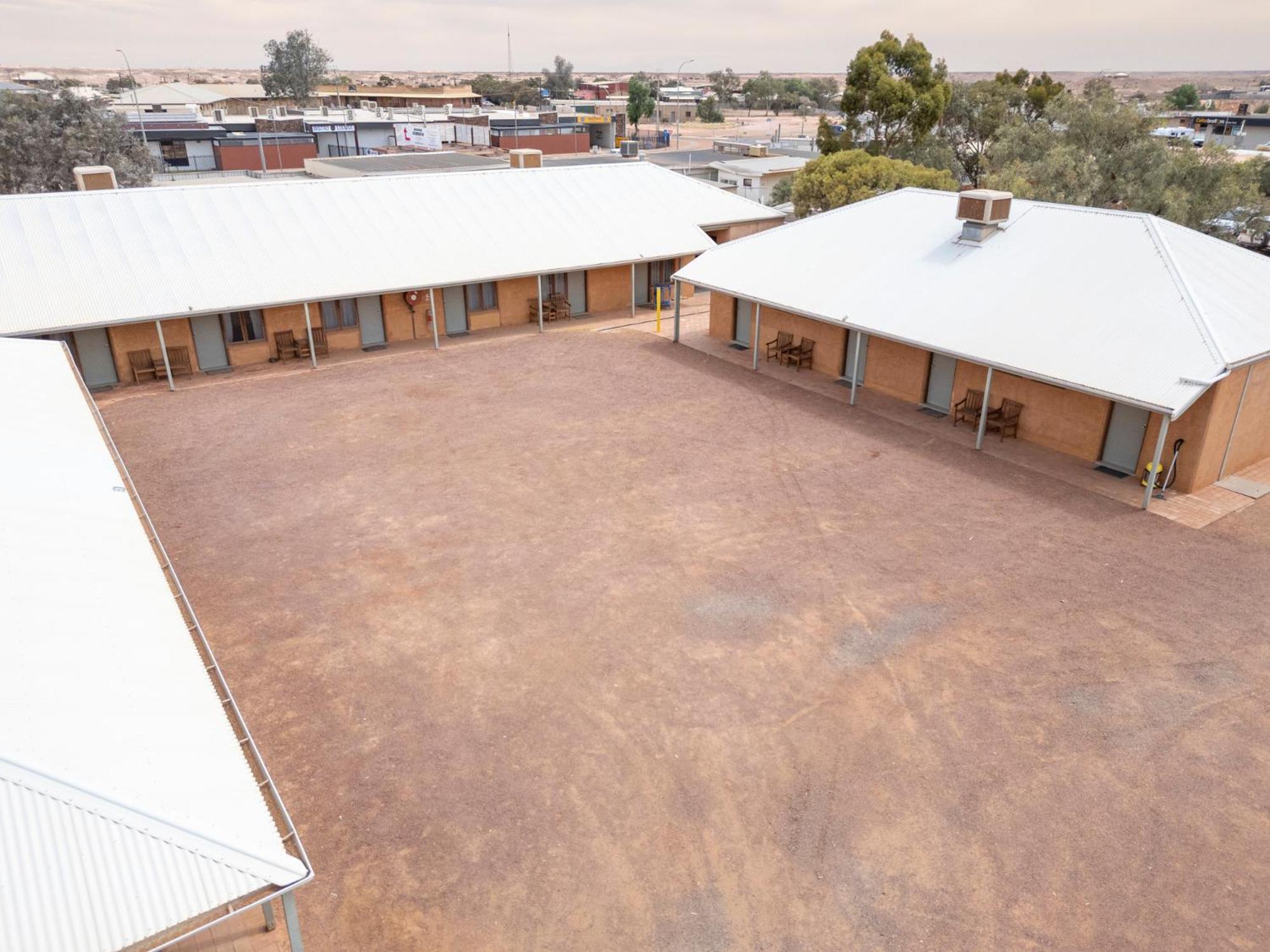 Mud Hut Motel Coober Pedy Exterior foto