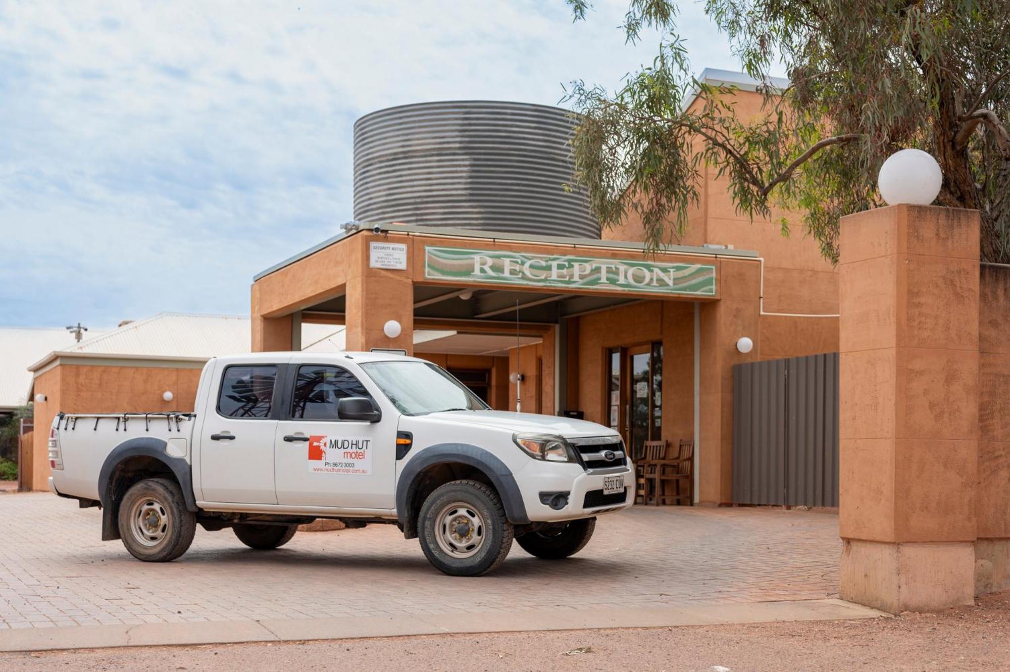 Mud Hut Motel Coober Pedy Exterior foto