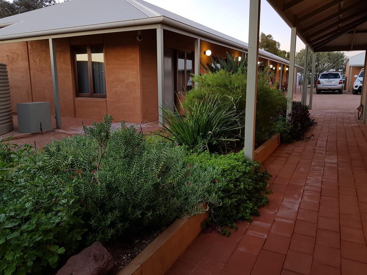 Mud Hut Motel Coober Pedy Exterior foto