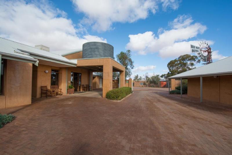 Mud Hut Motel Coober Pedy Exterior foto