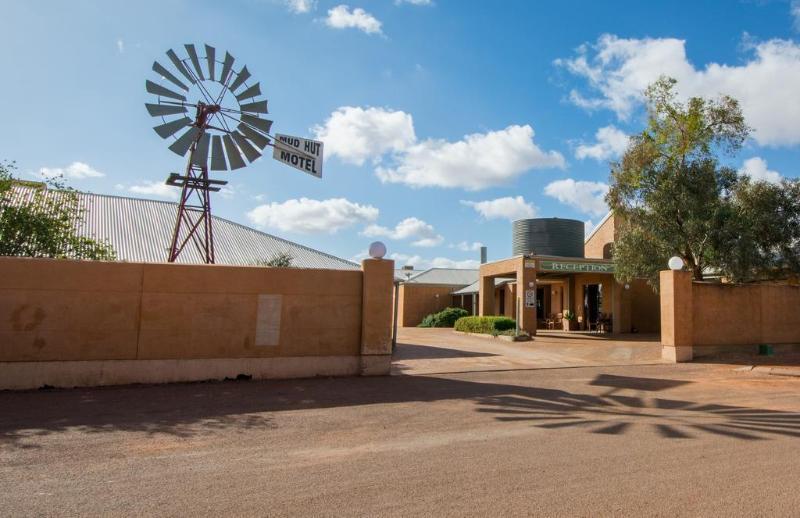 Mud Hut Motel Coober Pedy Exterior foto